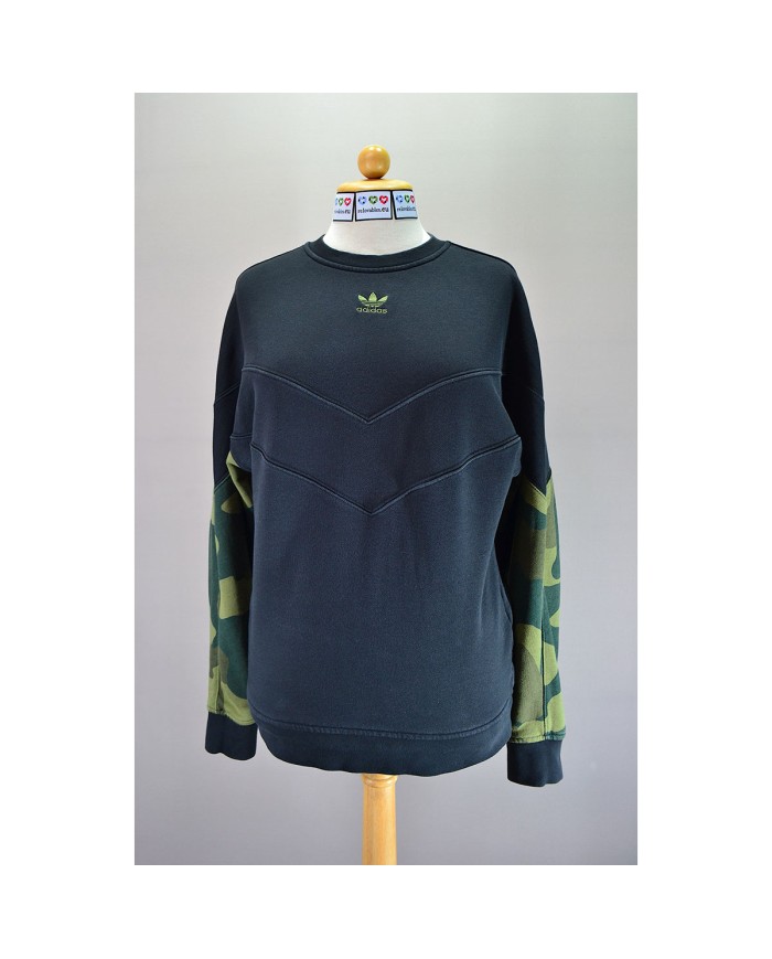 Adidas sweater black M