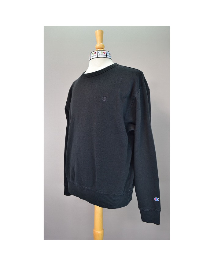 Champion sweater embroidered chest logo black L