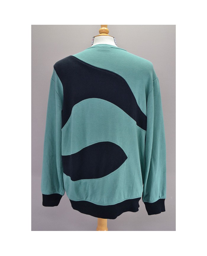 Nike reworked sweater black green L