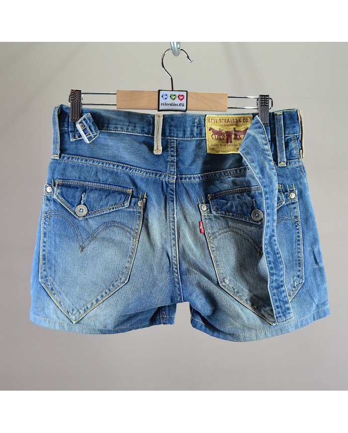 Levi's short denim size 28