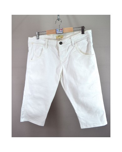 Wrangler short woman white size 33 Wrangler short woman white size 33